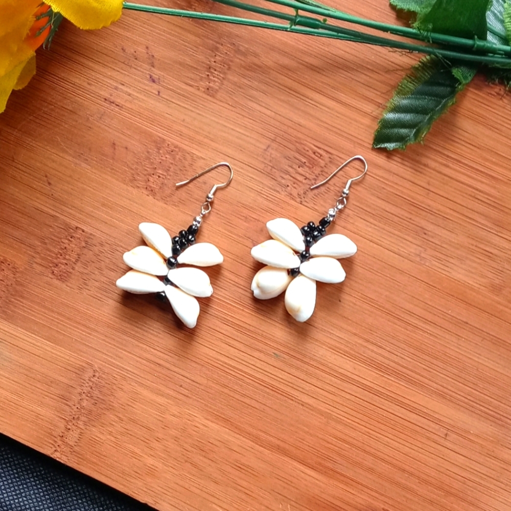 1PR Beautiful Cowrie Shell Earrings Set - Picture 8 of 12